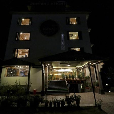 Townhouse Oak Rohtang Heights Hotel Manāli Екстериор снимка