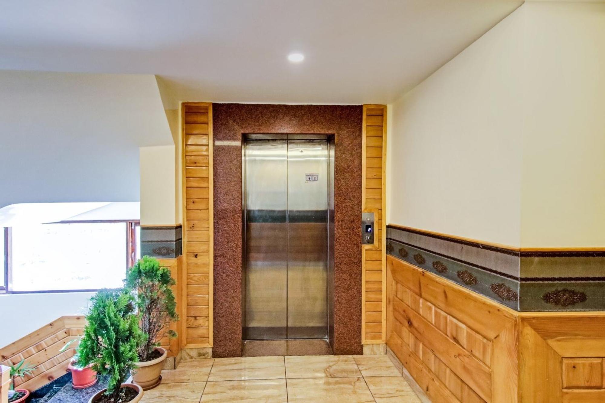 Townhouse Oak Rohtang Heights Hotel Manāli Екстериор снимка