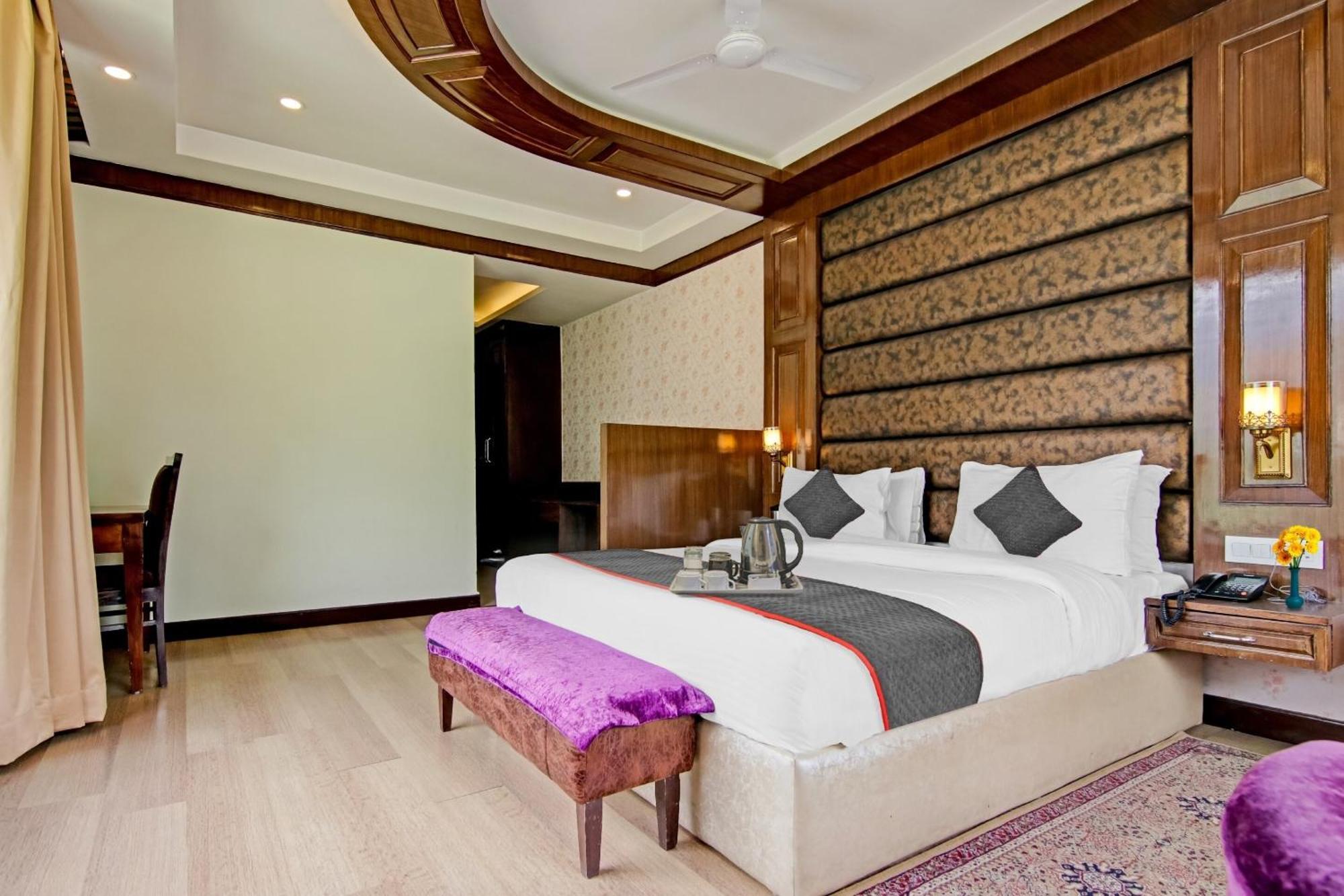 Townhouse Oak Rohtang Heights Hotel Manāli Екстериор снимка