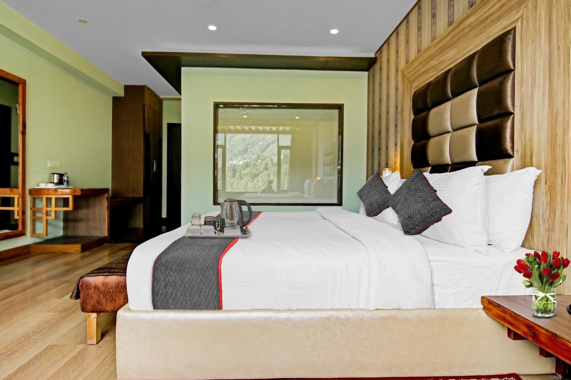 Townhouse Oak Rohtang Heights Hotel Manāli Екстериор снимка